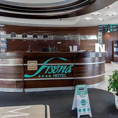 מלון Mpm Arsena נסבר