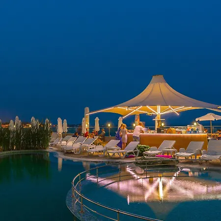 מלון Mpm Arsena 4*