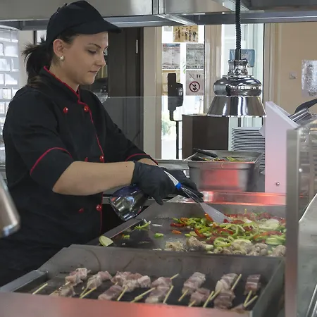 מלון Mpm Arsena 4*